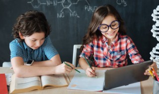 简要概括文章的主要内容 简要概括文章的主要内容罗圈腿的小狼狗