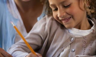 小孩做作业慢怎么办 小孩做作业特别慢,如何治