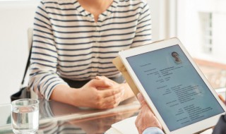 面试的时候怎么称呼面试官（面试的时候怎么称呼面试官比较好）