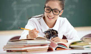 盲人摸象告诉我们什么道理 盲人摸象告诉我们什么道理英文