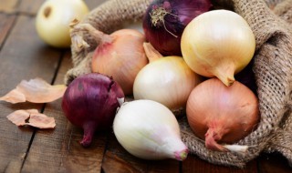 凉拌洋葱香菇的正宗做法（香菜洋葱凉拌的做法）