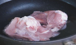 肉焯水放白醋可以吗（焯水放白醋作用）