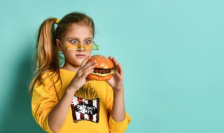 缺火缺金的女孩名字（缺火缺金的女孩名字属虎）