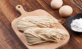 家常拌面怎么做好吃（家庭拌面怎么做简单又好吃）