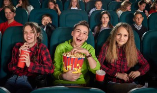 英文影评怎么写（写影评英语怎么说）