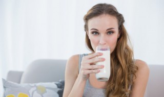 早上吃啥既简单又好吃（早上做什么吃既简单又好吃）