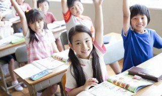 少加偏旁的字有哪些（给少加偏旁有哪些字）