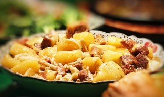 电器高压锅煮土豆块几分钟熟 高压锅煮整个土豆需要几分钟