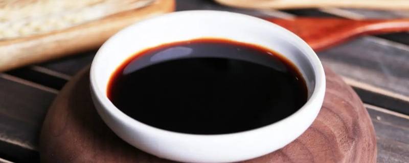 倒酱油咕噜咕噜的原因 倒酱油时咕嘟咕嘟冒泡说明什么