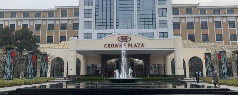 crowne crowne怎么读