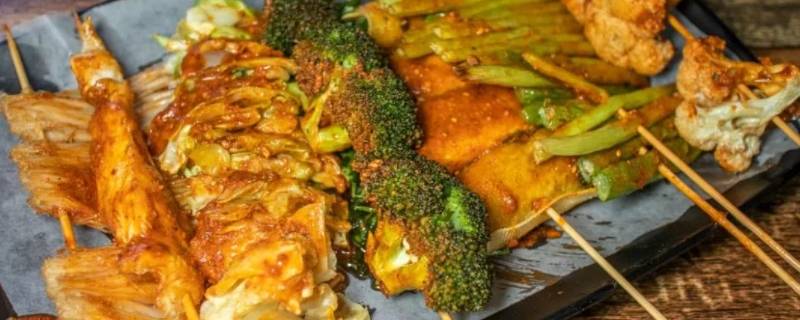 卖炸串的油黑了怎么办（卖炸串的油黑了怎么办换一次）