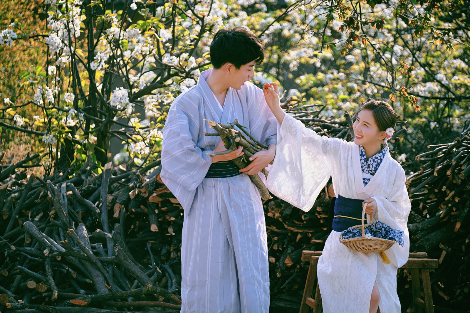 三亚去大小洞天拍婚纱照好吗 三亚大小洞天拍婚纱要多少钱