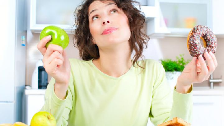 脸上长痘跟性生活频率低有关系吗 脸上长痘痘与性生活有关吗