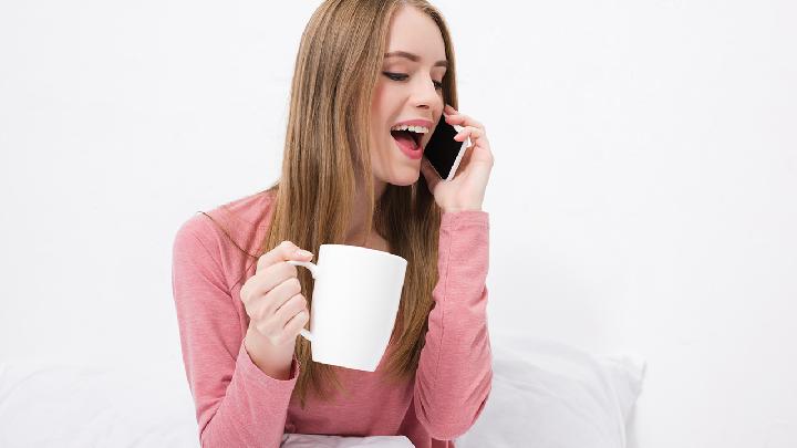 大腿抬起来，高潮跟着来 大腿抬高就疼怎么回事