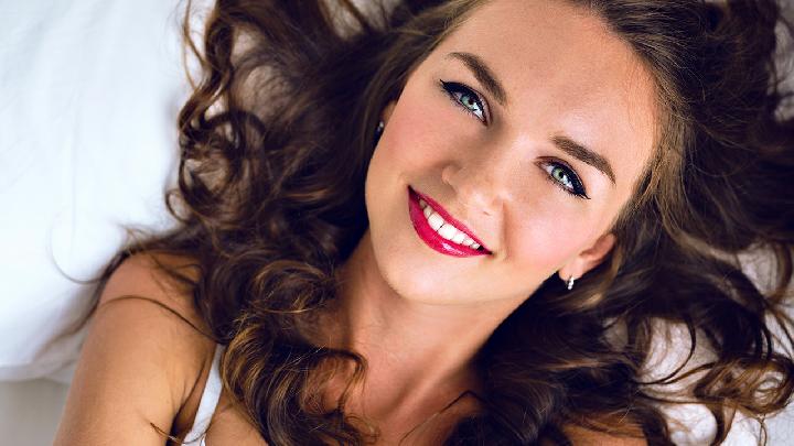 女人为何会出轨（女人为何会出轨,明明不爱）