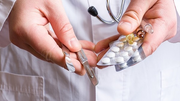 避孕药会不会影响月经(避孕药会不会影响月经推迟)