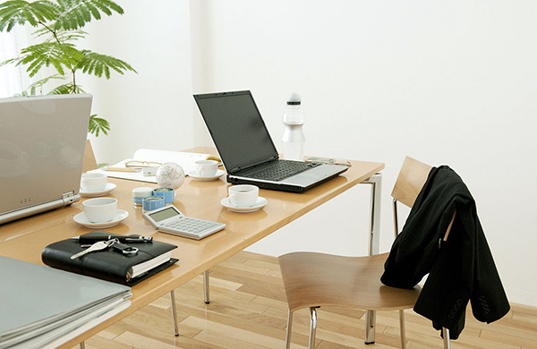 电脑办公桌的挑选知识 电脑办公桌的挑选知识