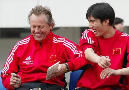 “热血总裁”与“足坛蛀虫”,谁是董铮?