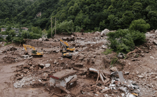 西安山洪泥石流原因初步查明：上游山体垮塌造成阻塞，洪水积聚后冲垮