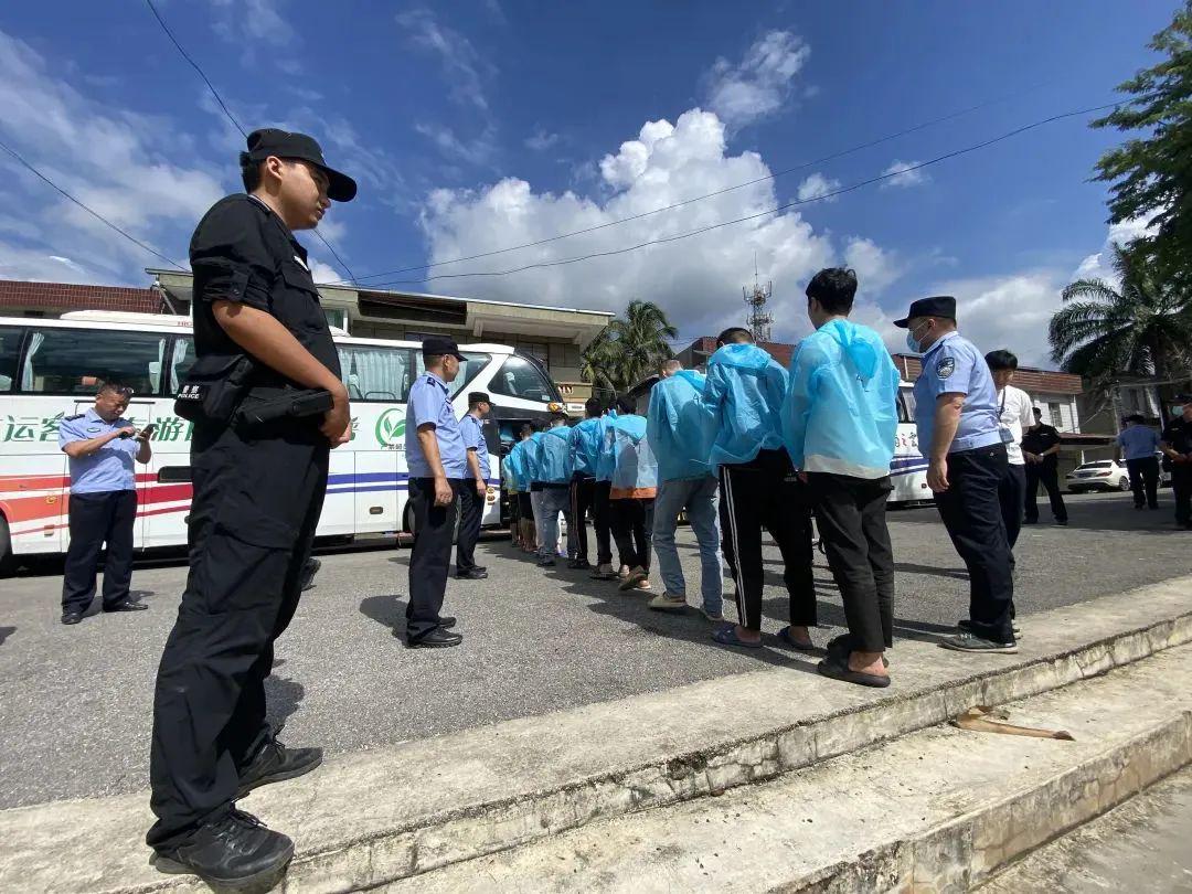 缅甸民族民主同盟军要求：果敢老街外籍人员撤离 我外交部曾提醒：中国公民暂勿前往