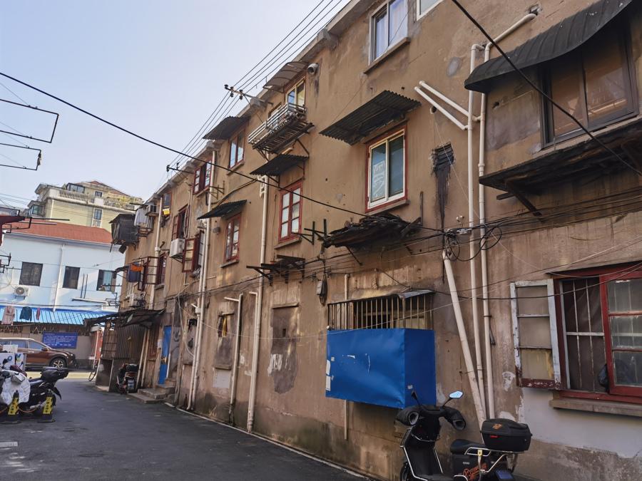 难道用救护车拉来吗（让救护车）