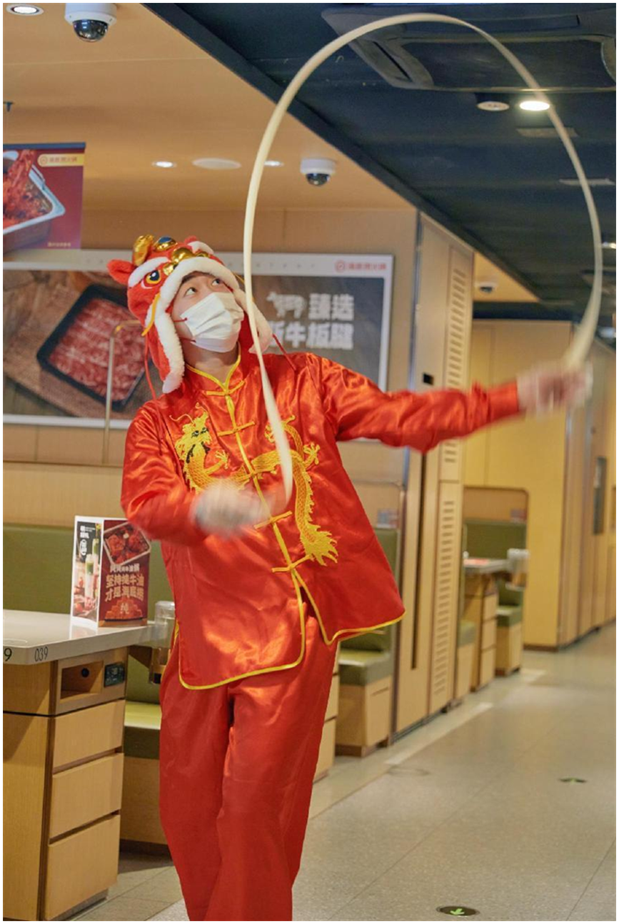 年夜饭“一厢难求”！有消费者中秋节就开始预订包厢