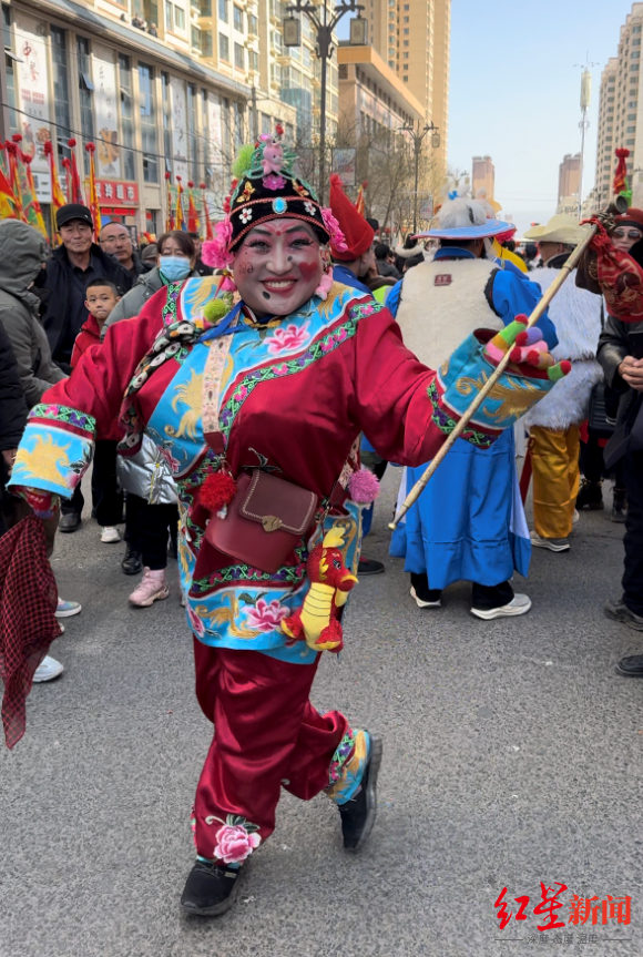 甘肃网红“杨老二”去世（甘谷杨老二火锅）