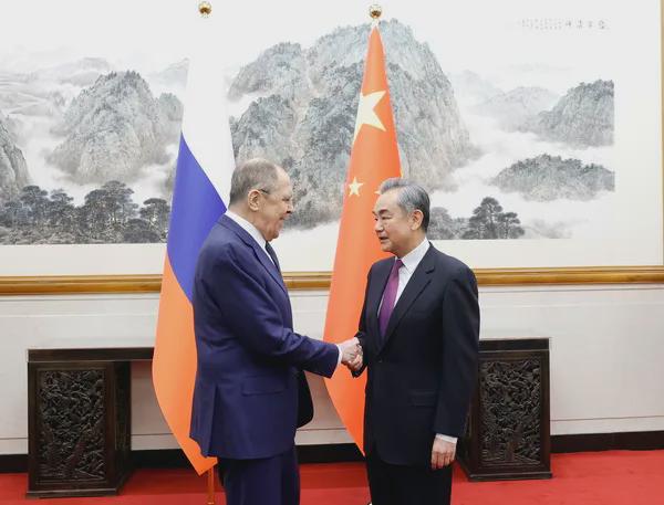 拉夫罗夫在京时，耶伦没喝一杯“普京”啤酒，可惜了！